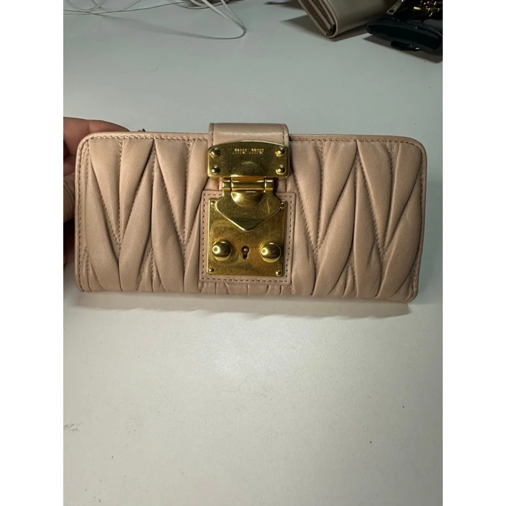 Women's Miu Miu Wallet One Size Beige Gold